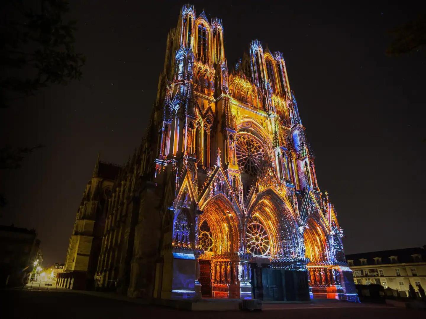 Cathedrale/centre/free Parking Appartement Reims
