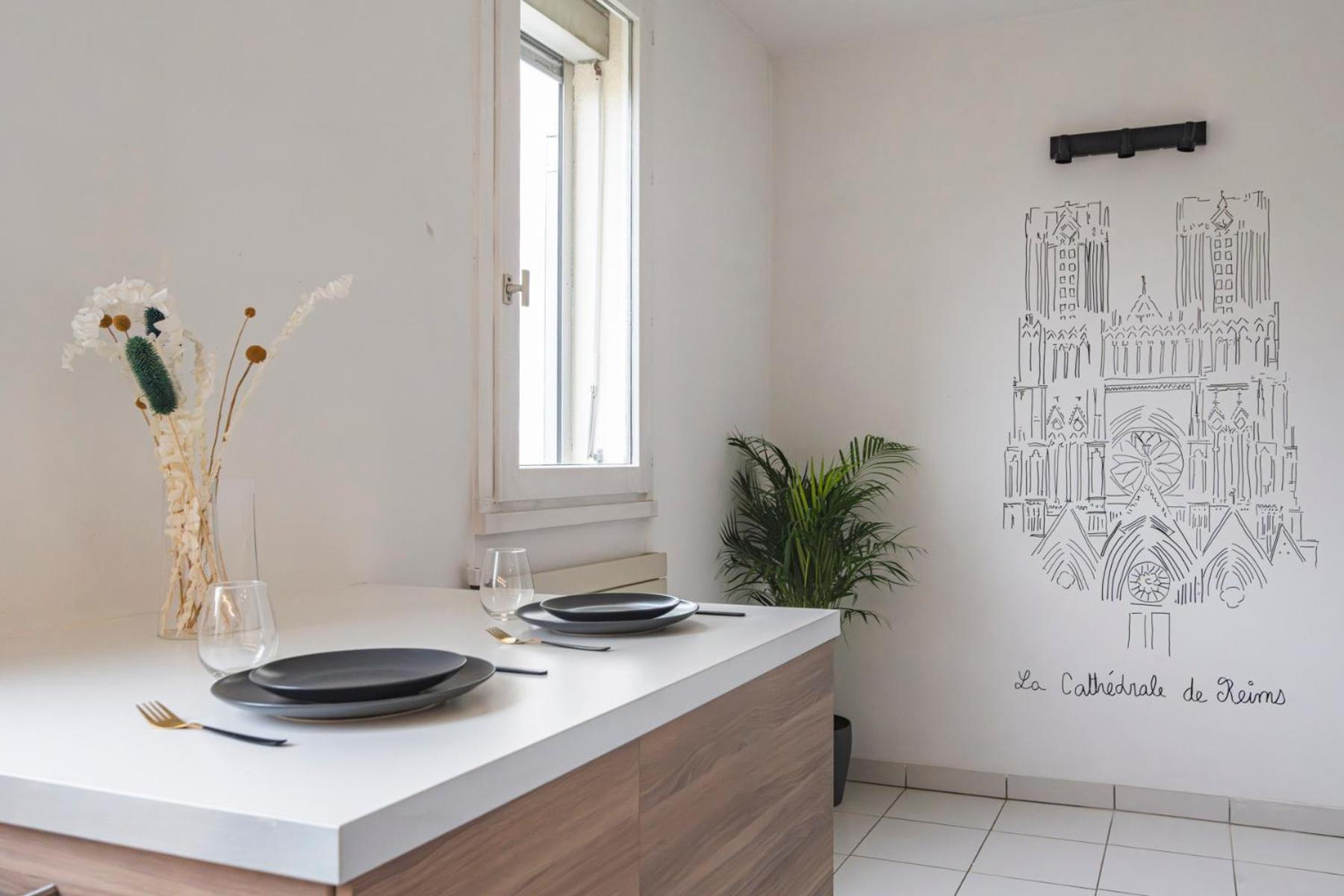 Cathedrale/centre/free Parking Apartment